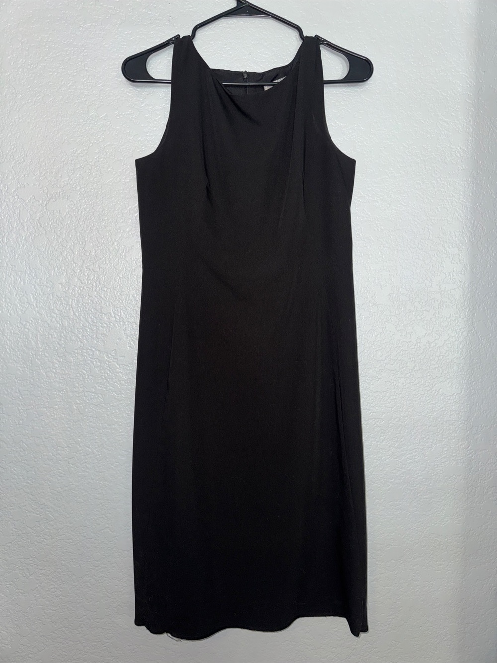 Classic Black Sleeveless Shift Dress